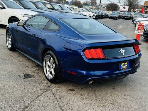 2016 Ford Mustang V6