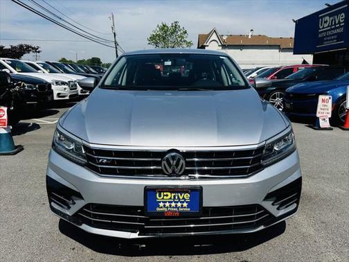 2017 Volkswagen Passat 1.8T R-Line w/Comfort