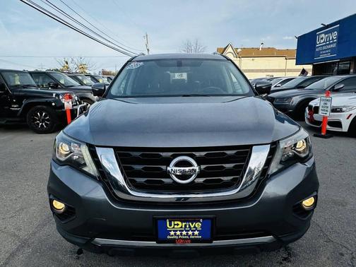 2017 Nissan Pathfinder SL