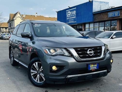 2017 Nissan Pathfinder SL