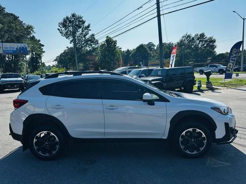 Crystal White Pearl 2021 Subaru Crosstrek Premium