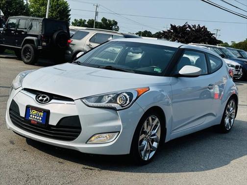 2014 Hyundai Veloster RE:FLEX w/Black