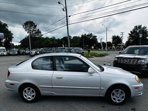 2004 Hyundai Accent GL