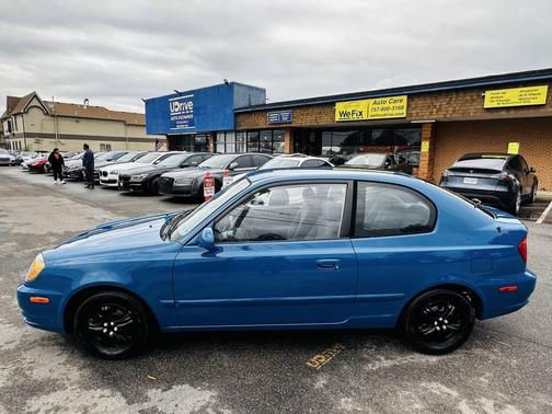 2004 Hyundai Accent GL