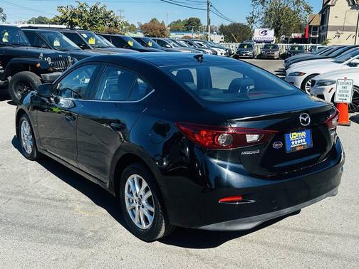 2015 Mazda Mazda3 i Touring