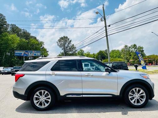 Iconic Silver Metallic 2021 Ford Explorer Limited