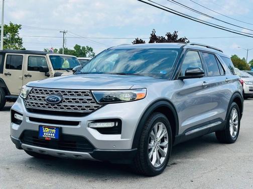 Iconic Silver Metallic 2021 Ford Explorer Limited