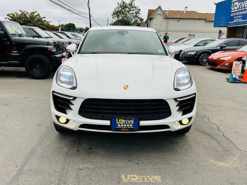 2018 Porsche Macan S