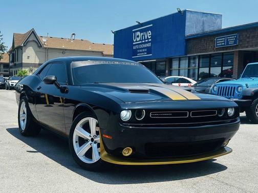 Pitch Black Clearcoat 2019 Dodge Challenger SXT