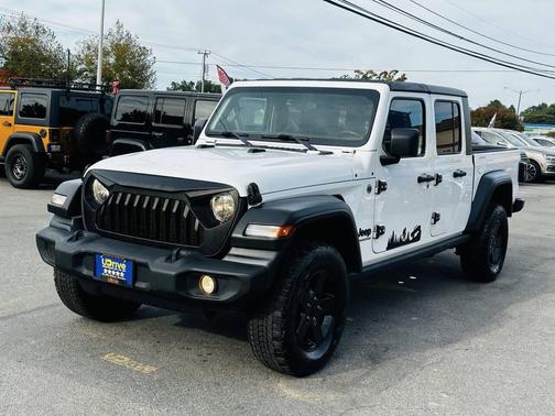 2020 Jeep Gladiator Sport S