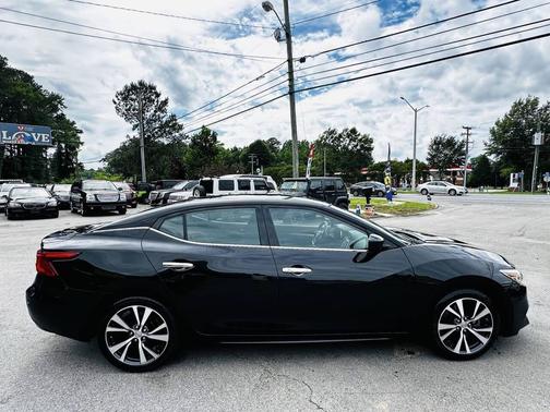 Black 2017 Nissan Maxima 3.5 S