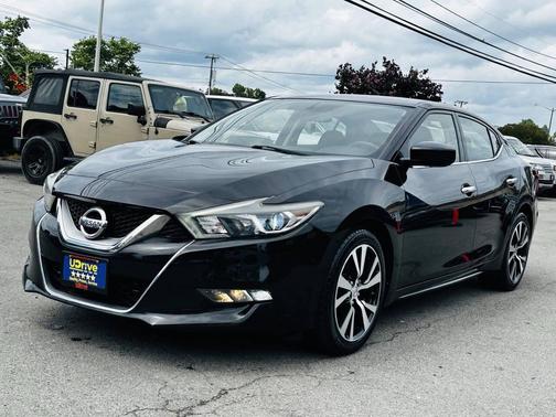 Black 2017 Nissan Maxima 3.5 S