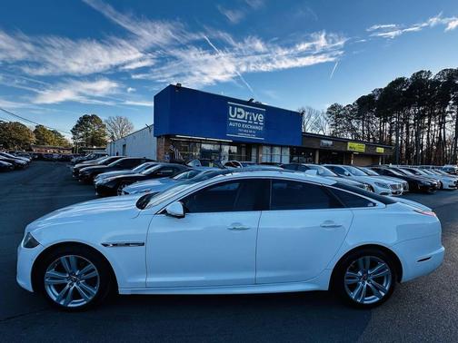 2016 Jaguar XJ XJ R-Sport