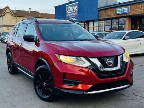 2017 Nissan Rogue SV