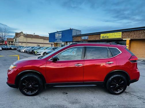 2017 Nissan Rogue SV