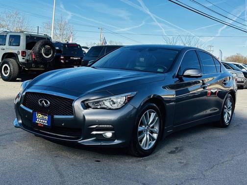2015 INFINITI Q50 Hybrid Premium