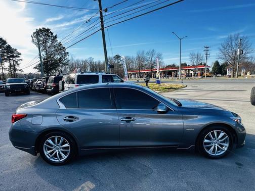 2015 INFINITI Q50 Hybrid Premium