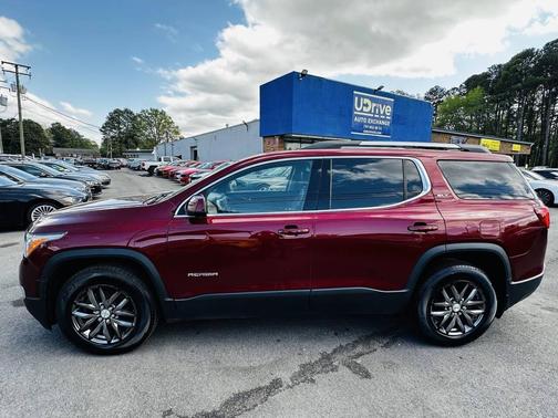 2017 GMC Acadia SLT-1