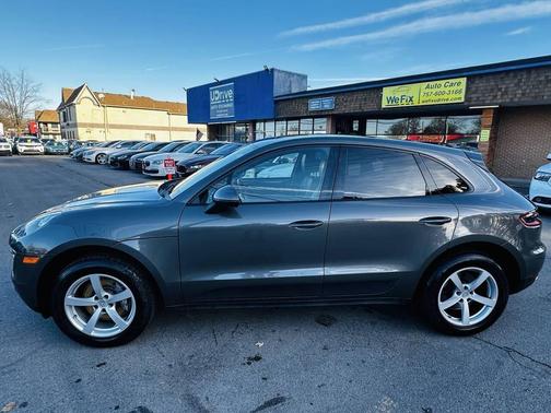 2018 Porsche Macan Base AWD 4dr SUV