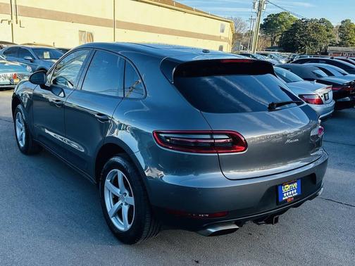 2018 Porsche Macan Base AWD 4dr SUV