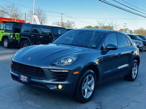 2018 Porsche Macan Base AWD 4dr SUV