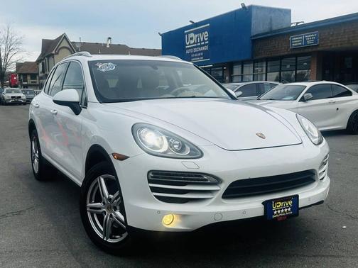 2014 Porsche Cayenne Platinum Edition