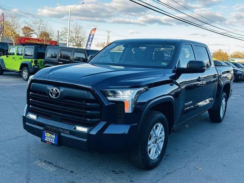 2022 Toyota Tundra SR5