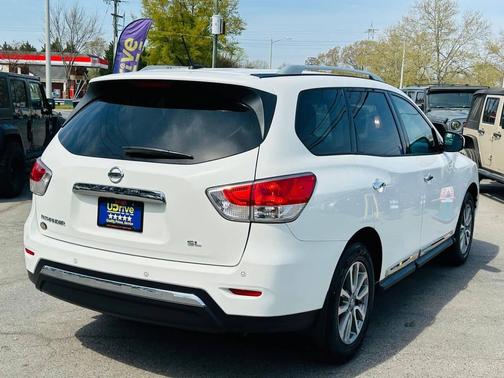 2016 Nissan Pathfinder SL