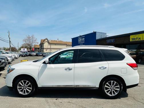 2016 Nissan Pathfinder SL