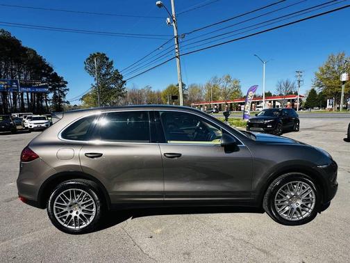 2011 Porsche Cayenne Cayenne
