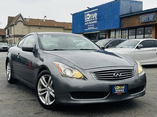 2010 INFINITI G37 Sport