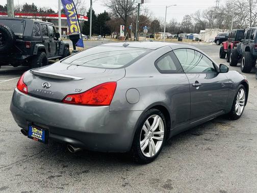 2010 INFINITI G37 Sport