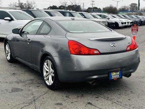 2010 INFINITI G37 Sport