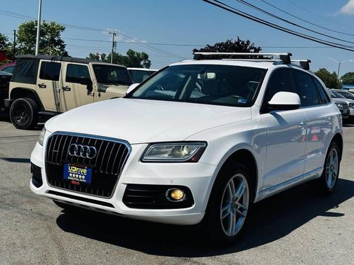 White 2015 Audi Q5 2.0T Premium Plus