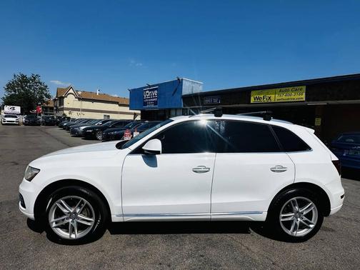 White 2015 Audi Q5 2.0T Premium Plus
