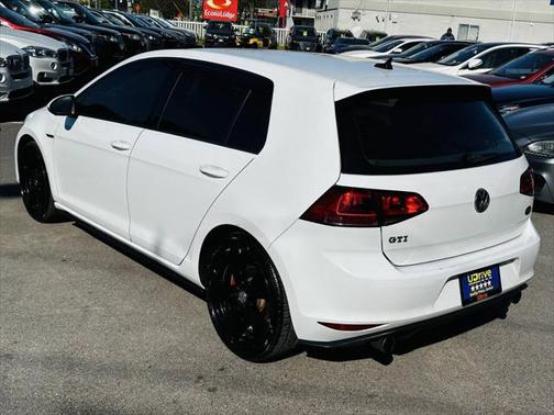 2015 Volkswagen Golf GTI 2.0T S 4-Door