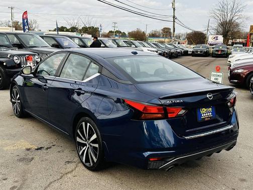 2021 Nissan Altima SR FWD