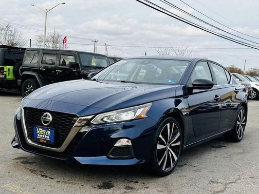 2021 Nissan Altima SR FWD