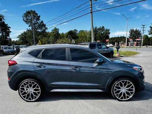 2018 Hyundai TUCSON SEL