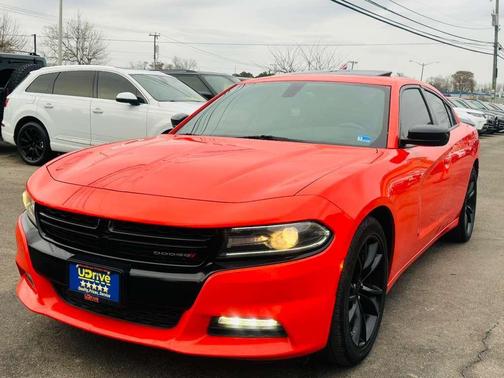2016 Dodge Charger SXT