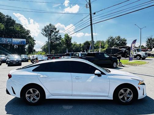 Glacial White Pearl 2021 Kia K5 LXS