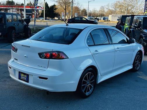 2017 Mitsubishi Lancer SE