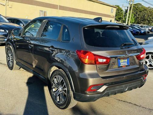 Quartz Brown Metallic 2018 Mitsubishi Outlander Sport 2.4 SE
