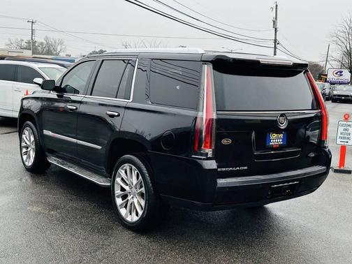 2015 Cadillac Escalade Luxury