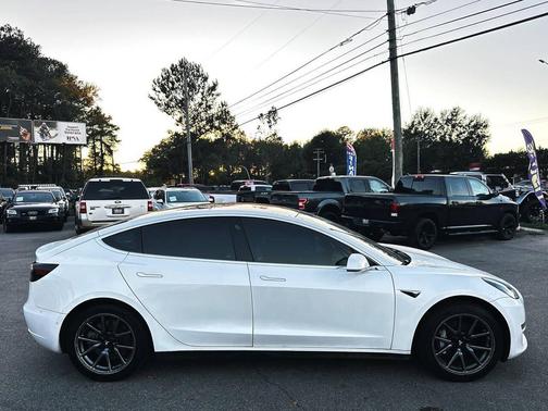 Pearl White Multi-Coat 2019 Tesla Model 3 Long Range