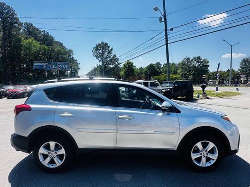 Classic Silver Metallic 2013 Toyota RAV4 XLE