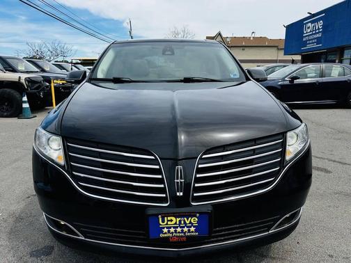 Infinite Black Metallic 2019 Lincoln MKT Standard