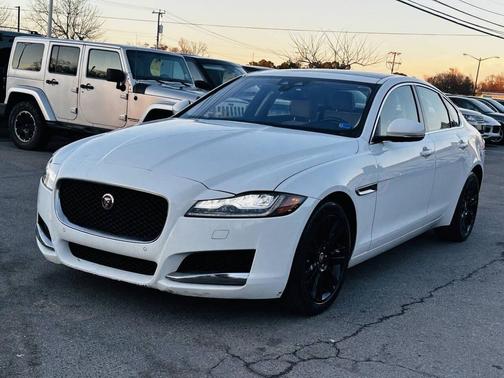 2017 Jaguar XF 35t Premium