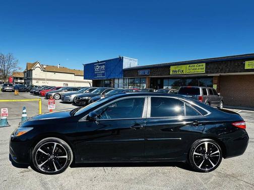 2016 Toyota Camry Hybrid LE