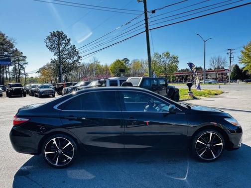 2016 Toyota Camry Hybrid LE